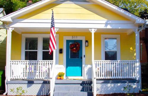 Wilmington House | Bungalow 7- Downtown, cozy, comfortable