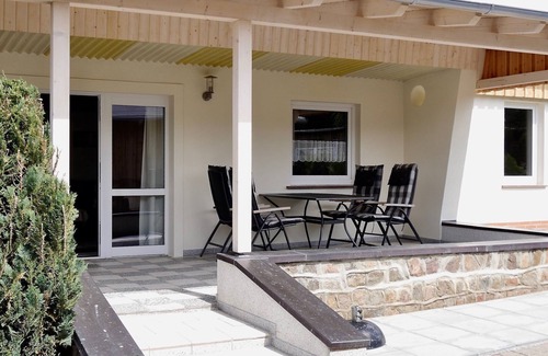 Basedow House | Bungalow am See, Deutschland