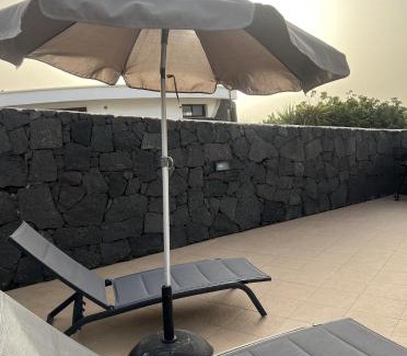 Urbanizacion Famara House | BUNGALOW APARTAMENTO SOL