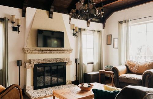Hilltop House | Bungalow Beats - Musical Vibes Near Cherry Creek