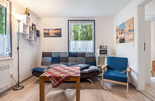 Bakenberg House | Bungalow 'Bungalow Bark Sedov, Bgl 3' with Private Terrace and Wi-Fi