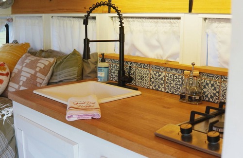 Murfreesboro House | "Bungalow Bus" Country Retreat
