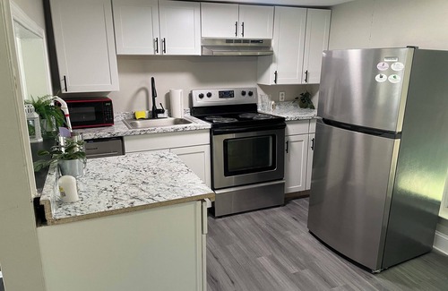 Norfolk - Virginia Beach House | Bungalow by the Airport