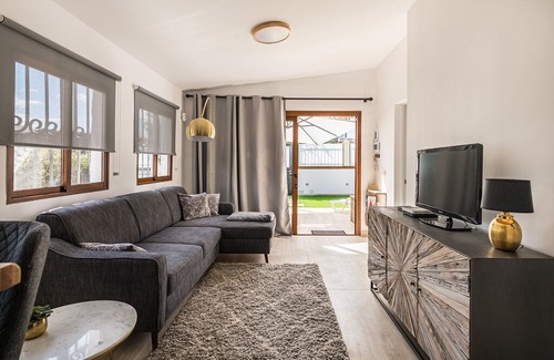 Playa del Ingles House | Bungalow by Yumbo