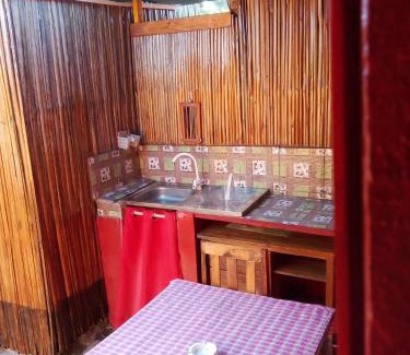 Nosy Tanihely House | Bungalow Chez KARINE