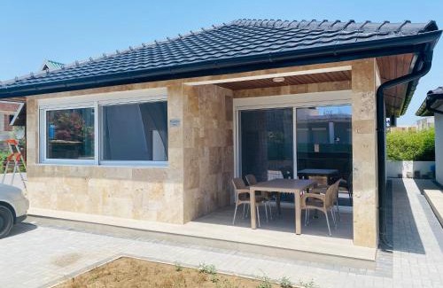 Bregvija House | Bungalow Cleo