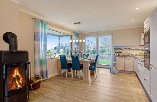 Klausdorf House | Bungalow for 5 guests with 94m² in Fehmarn OT Klausdorf (55101)