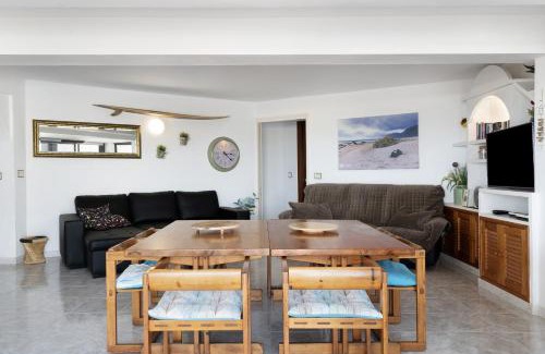 Urbanizacion Famara House | Bungalow Famara, Lanzarote
