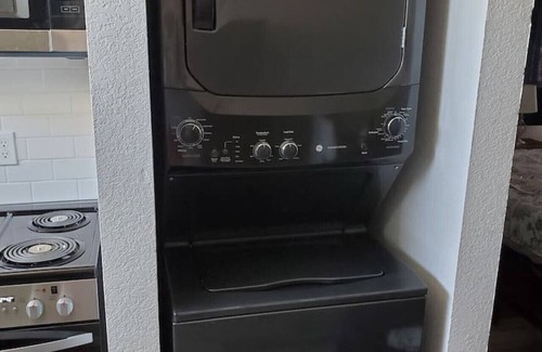 West San Antonio Apartment | Bungalow-Fully Loaded, Lackland AFB, Sea World