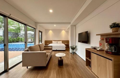 Hegarmanah Bed & Breakfast | Bungalow Homes