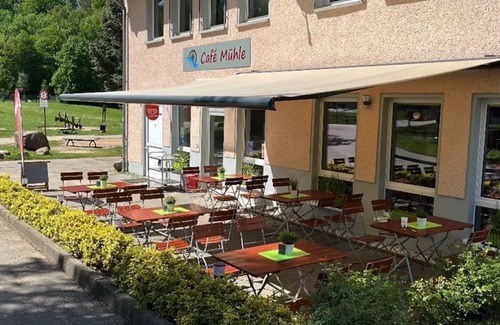 Neubrandenburg House | Bungalow house C2 - school campus