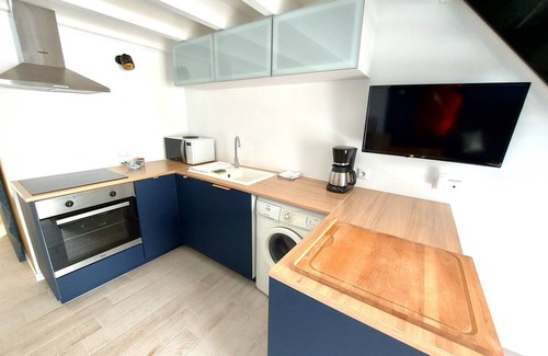 Les Herbiers House | BUNGALOW house with mezzanine and exterior, sleeps 2 to 4, 10km from Puy du Fou