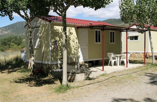 La Puebla de Roda House | Bungalow in Spain with Terrace & Garden Views
