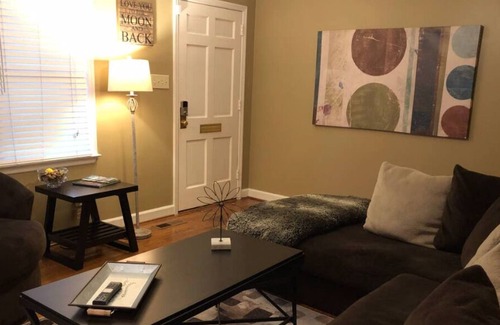 Old Town House | Bungalow in Old Town short walk to Downtown
