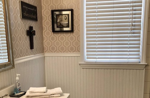 Old Town House | Bungalow in Old Town short walk to Downtown
