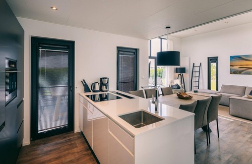 Herkingen House | Bungalow in Ouddorp by Nature Reserve