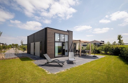Herkingen House | Bungalow in Ouddorp by Nature Reserve