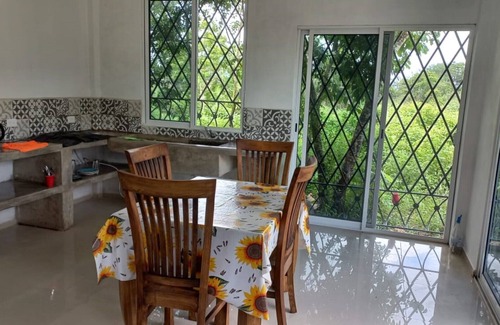 Bacalar House | Bungalow in Ruhiger Lage. 1.3 Km Entfernt der Sieben Lagune Farben in Bacalar