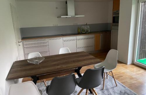Altdorf Apartment | Bungalow in ruhiger Siedlung mit Terrasse und Stellplatz