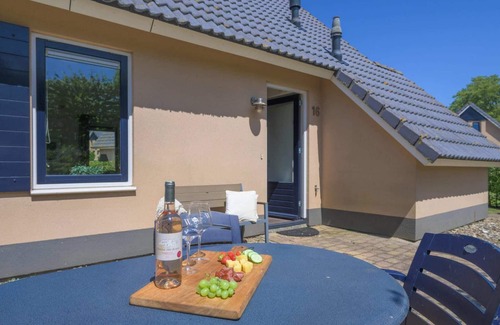 Sondel House | Bungalow in Sondel near Slotermeer Lake