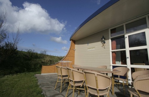 's-Gravenzande House | Bungalow in South Holland with Unique Design