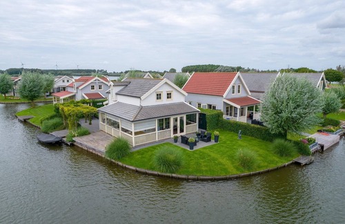 Municipality of Nissewaard House | Bungalow in South Holland with Private Jetty
