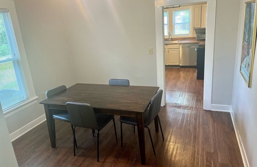 Old Irving Park House | Bungalow in the heart of Greensboro, close to Downtown, restaurants and shops