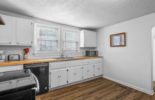Rome House | Bungalow in the Heart of Rome! Near Berry, Tennis, Hospitals, Shorter, Broad St