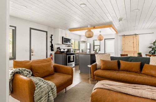 Big Bear Lake Apartment | Bungalow in the Pines + Close 2 Lake and Village!
