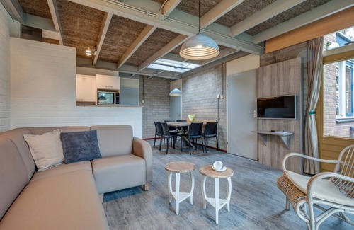 Municipality of Weert House | Bungalow in Weerterbergen with Garden & Fireplace