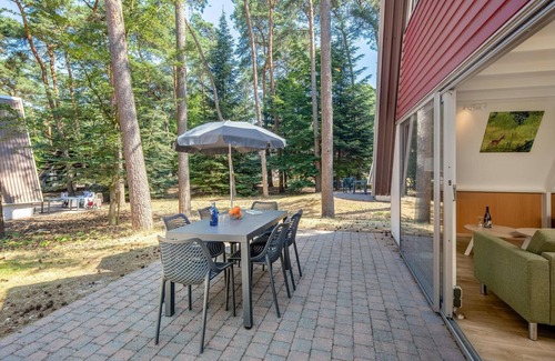 Municipality of Geldrop-Mierlo House | Bungalow in Wolfsven near Nature Reserve