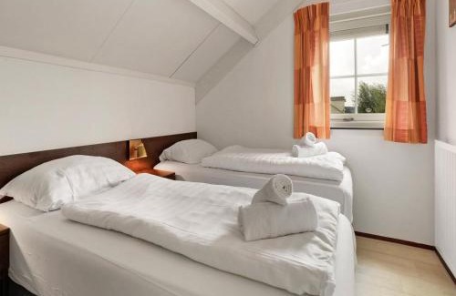 Municipality of Nissewaard House | Bungalow in Zuytland Buiten by the Water
