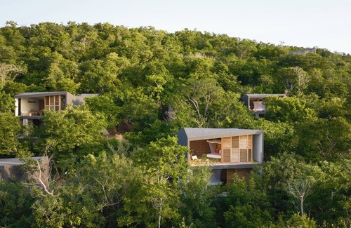 Santa Maria Tonameca House | Bungalow Nature View. Dive into the pure essence of nature.