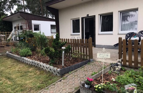 Goyatz House | Bungalow near the lake