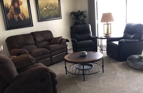 Nob Hill House | Bungalow Near UNMH and other hospitals