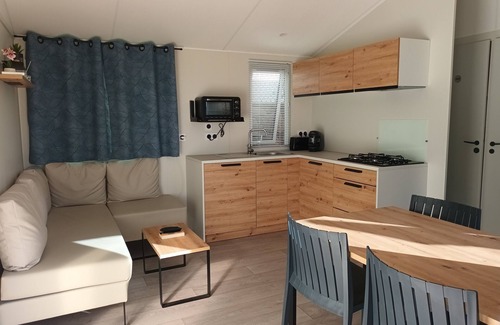Le Dramont House | Bungalow Neuf Superbe Terrasse Plein sud Face mer à l' ile d' or Camping 4