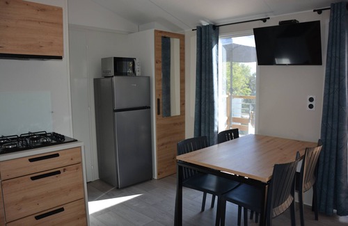 Le Dramont House | Bungalow Neuf Superbe Terrasse Plein sud Face mer à l' ile d' or Camping 4