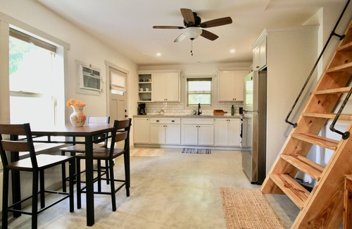 Campobello House | Bungalow on a 3 acre mini farm in beautiful Campobello SC