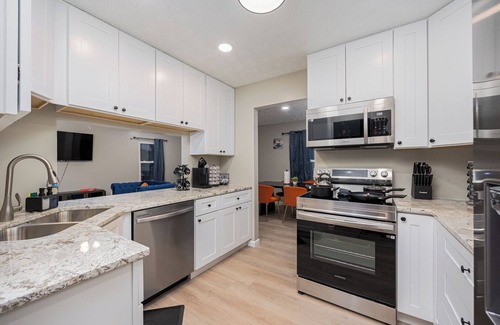 Galloway House | Bungalow-Pet Friendly-King Bed-Fenced-Table Tennis
