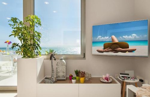 Playa del Aguila House | Bungalow Playa del Aguila II over the sea by VillaGranCanaria
