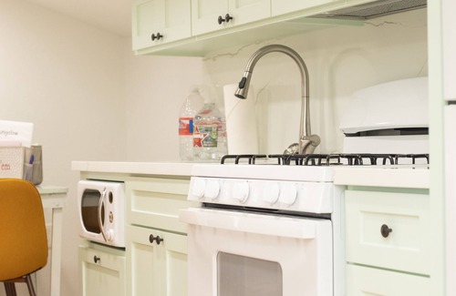 Phillips House | Bungalow! Private, upstairs, well appointed space!
