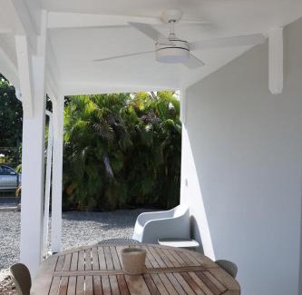 Dubedou Apartment | Bungalow proche de la plage de l'anse à l'eau