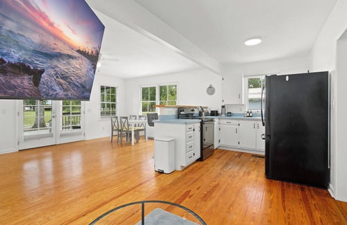 Sanford Apartment | Bungalow Retreat 1 mile from Historic Downtown