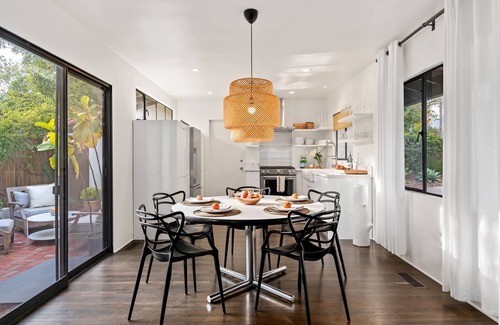 East San Roque House | Bungalow Retreat - Heart of Santa Barbara