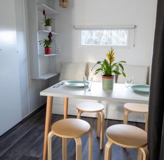 Bolonia Other | Bungalow Safari 1