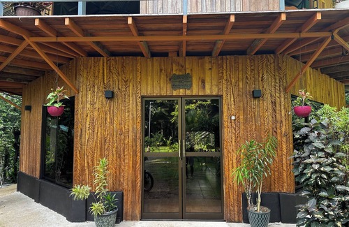 Palma House | Bungalow style house, 5 min from the beach and close to Corcovado National Park.