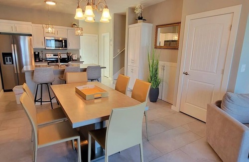 Port Isabel House | Bungalow Tarvana #2 3 Bedroom Home by RedAwning