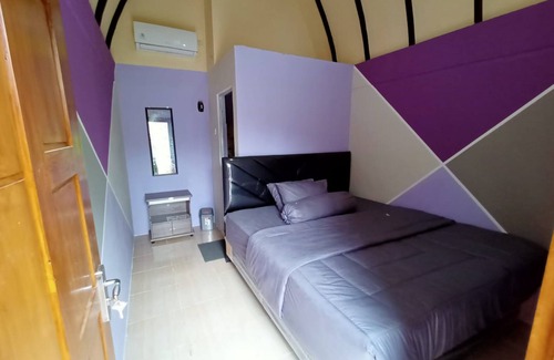 Kebumen Hotel | Bungalow Ungu Kebumen