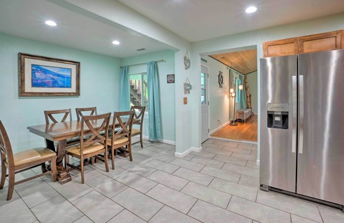 Smith River House | Bungalow w/Wraparound Deck - 8 Mi to Brookings