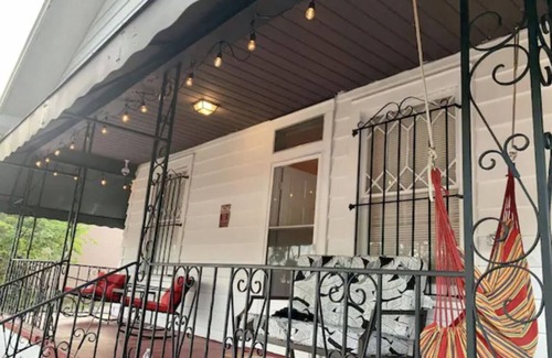 East Ybor House | Bungalow/Walking distance/Historic Ybor (2210)